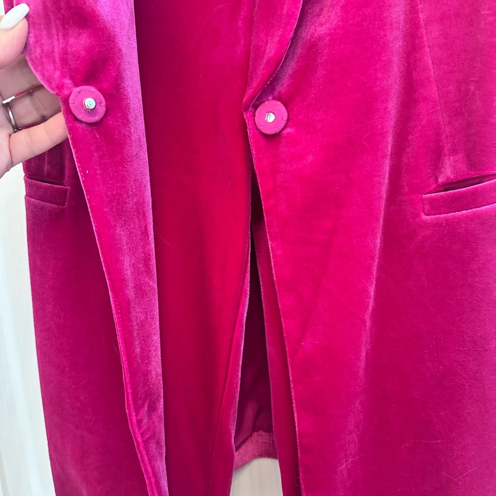 💓1/2 OFFFFF💓 Gorgeous quality velvet Pink  pant suit. M. Skies are blue. - Picture 9 of 16